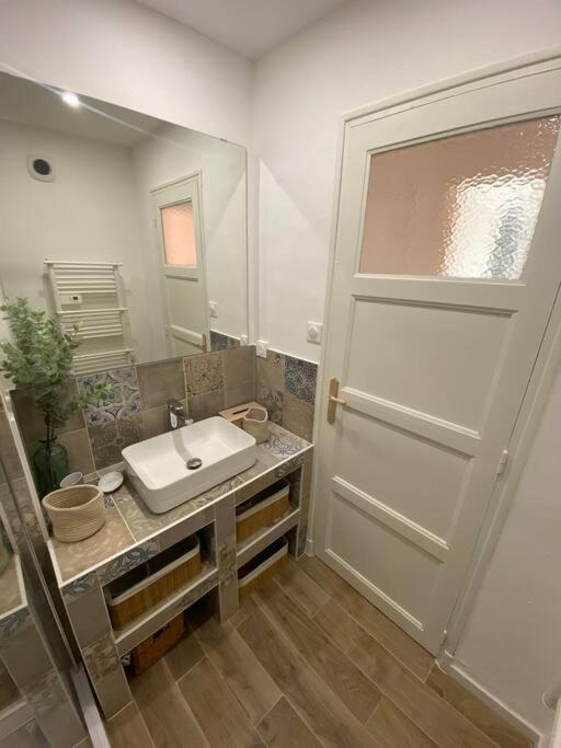 Apartament Beau T3 Proche Base Navale Et Ecoles Superieures Tulon Zewnętrze zdjęcie